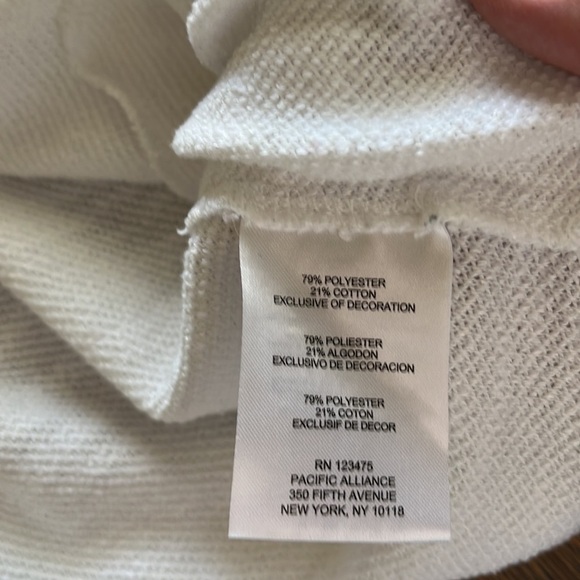 Joan’s New York signature textured white boatneck grommet with tie size Medium - Picture 10 of 11